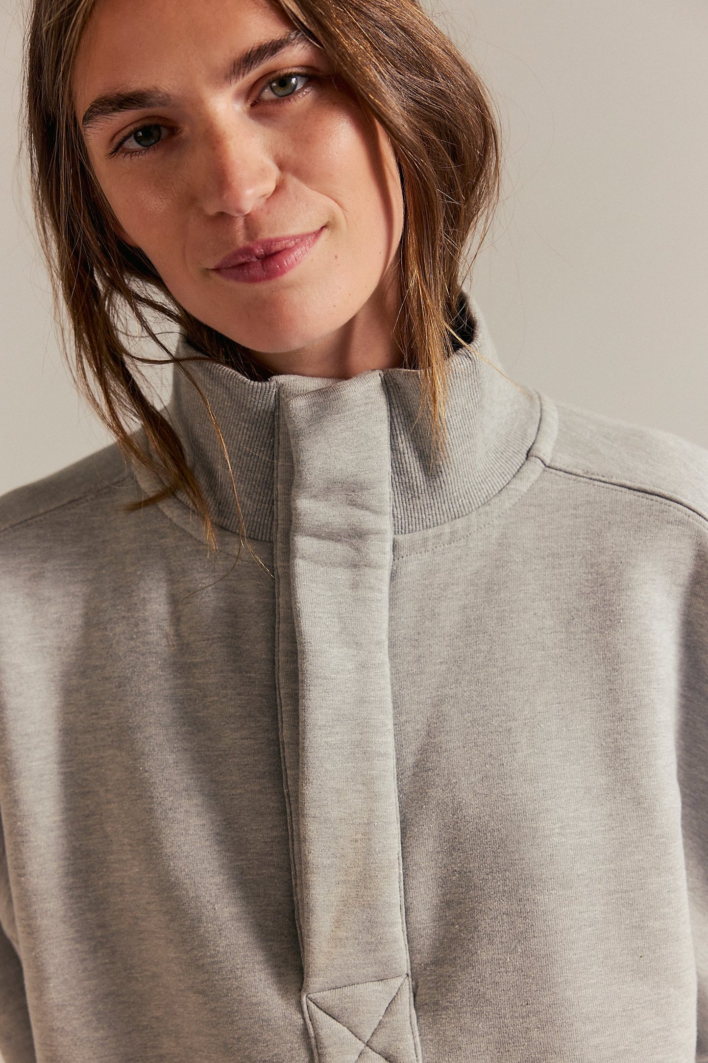 Timeless Heater Grey Pullover
